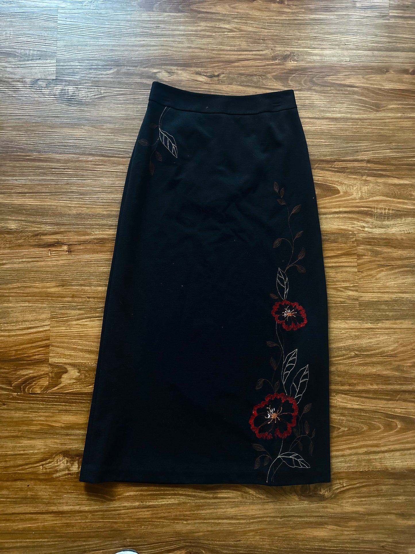 Vintage 90s black with floral embroidery maxi skirt