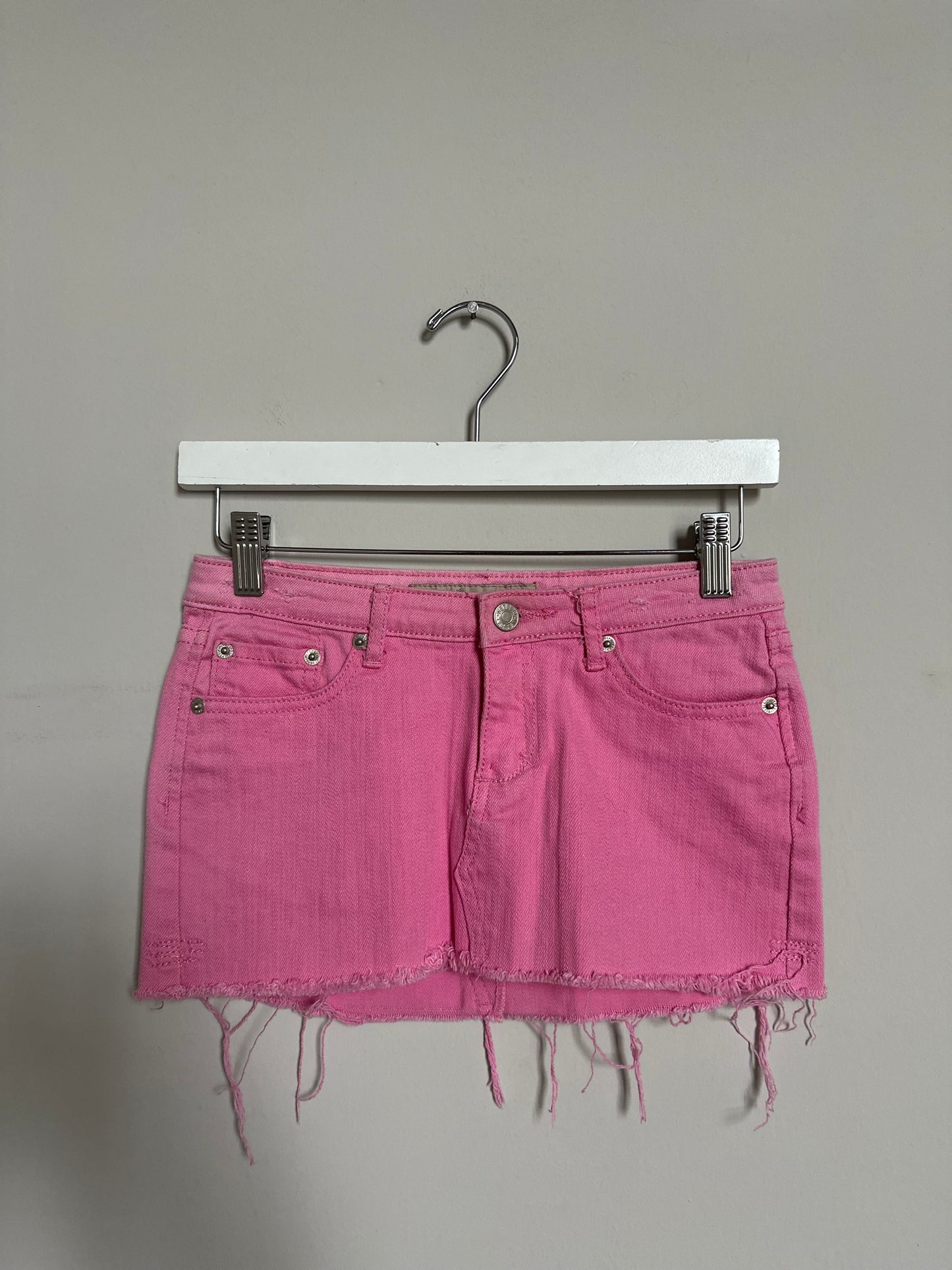 Vintage 2000s bright pink mini skirt