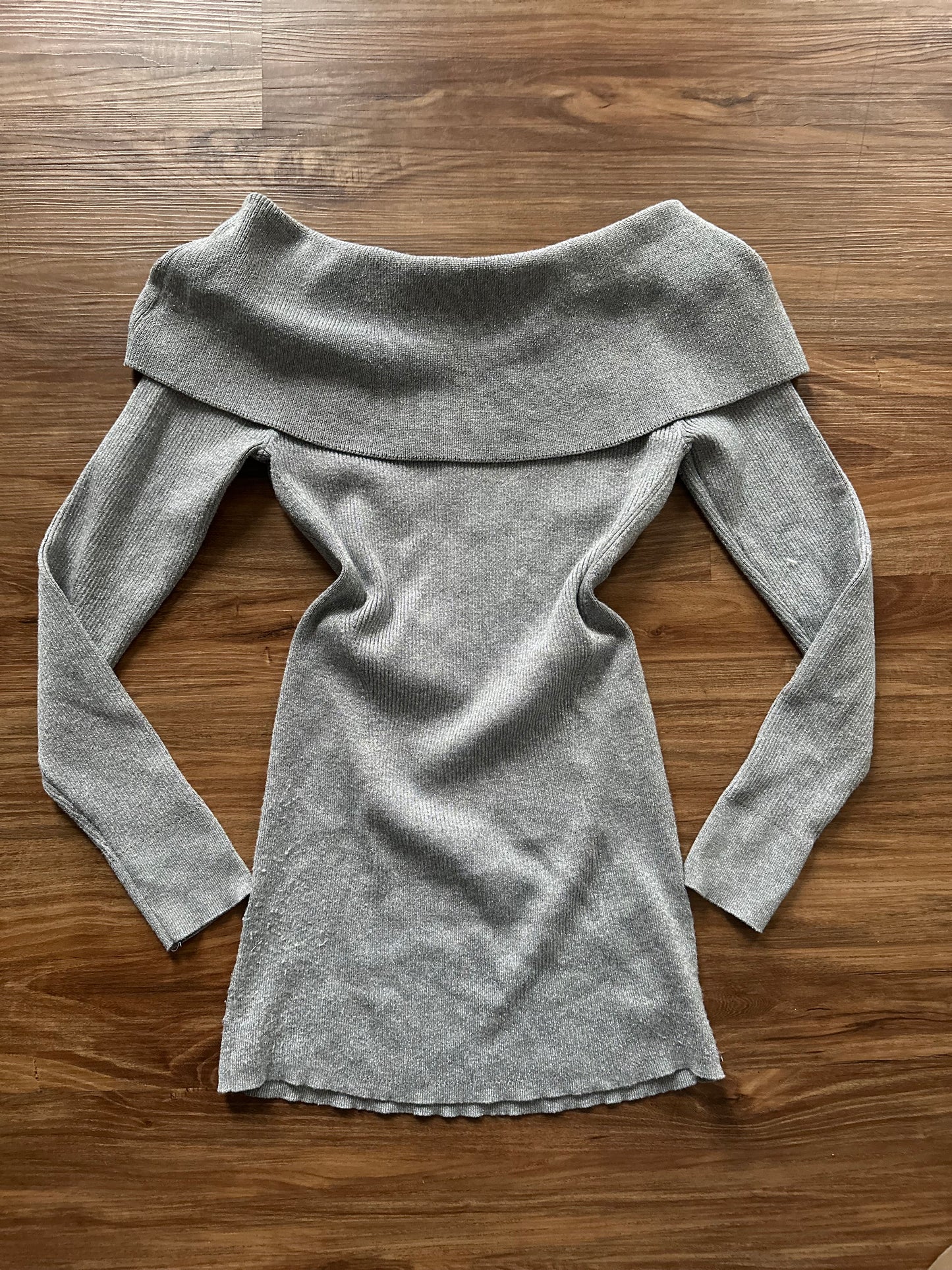 2000s over shoulder gray sweater dress