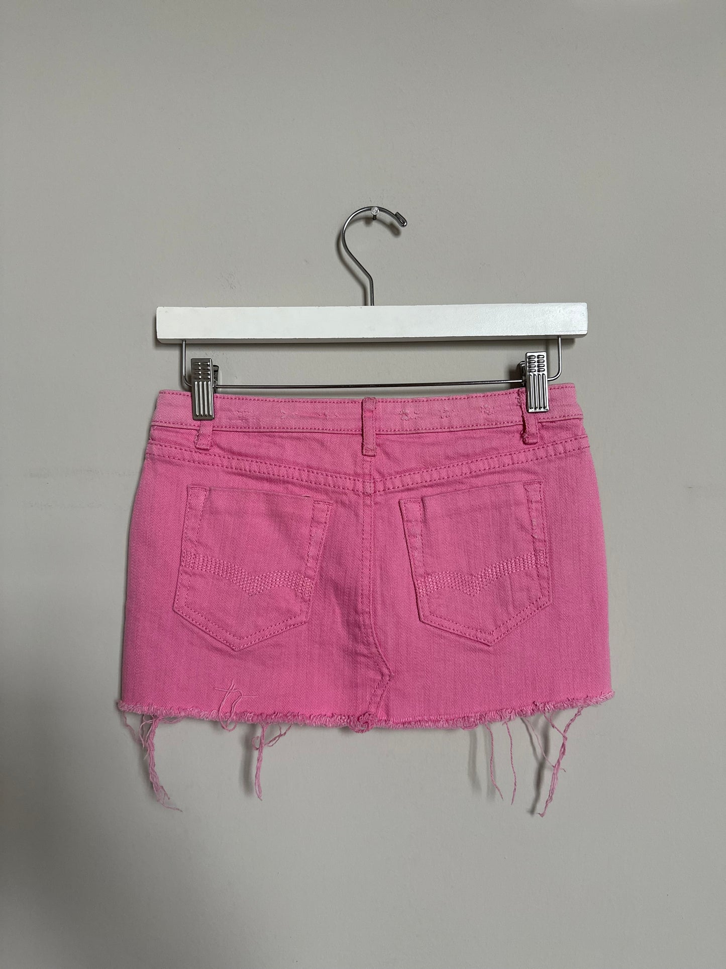 Vintage 2000s bright pink mini skirt