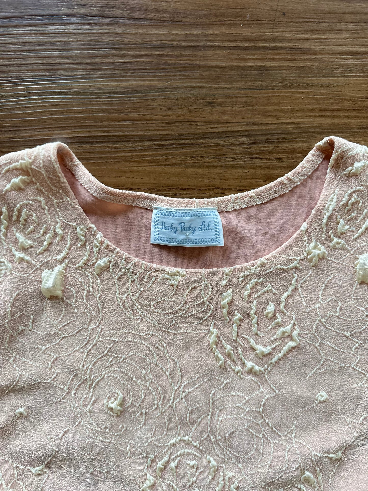 Vintage 90s baby pink high neck no sleeve top