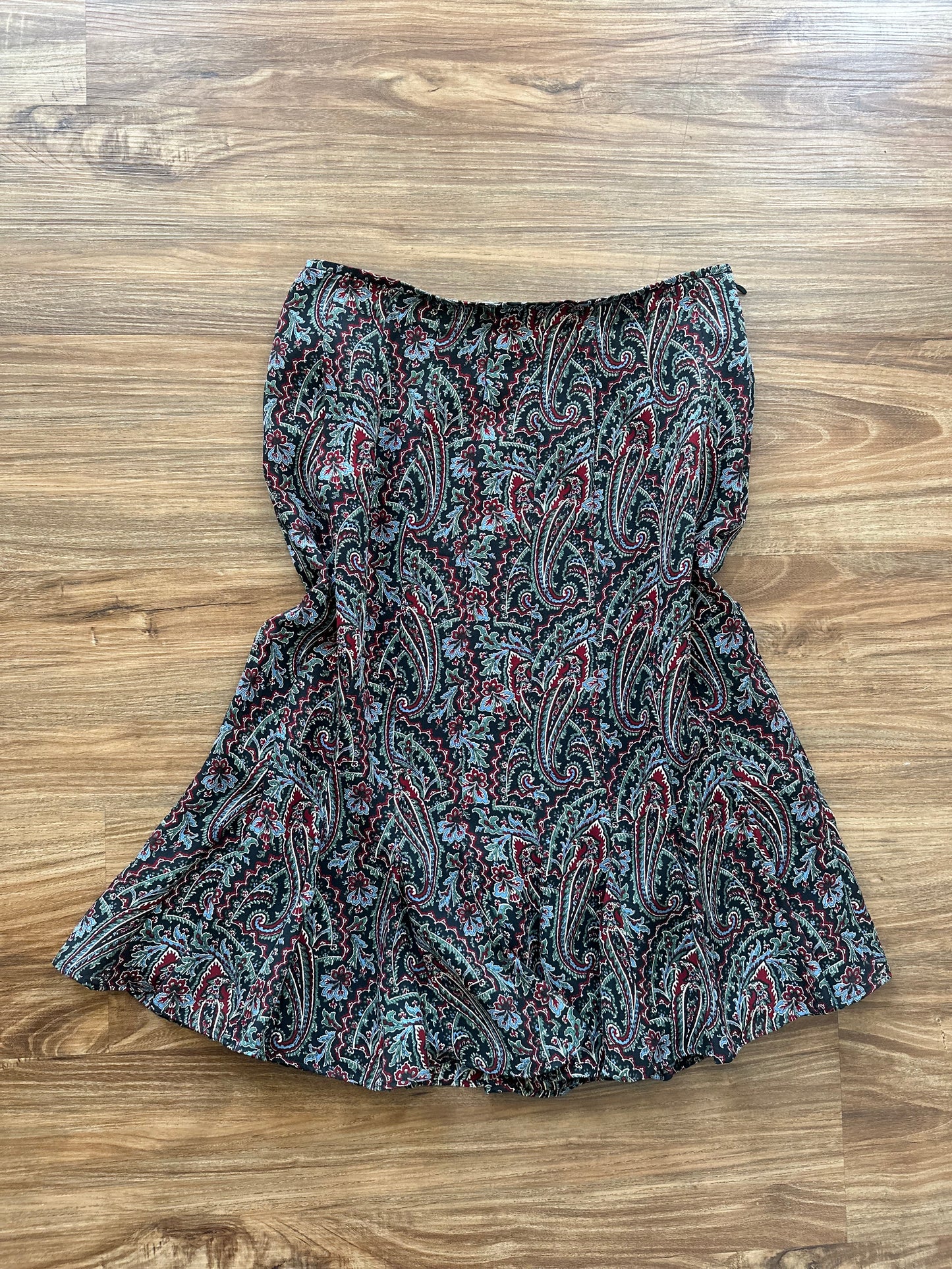 Vintage 2000s dark paisley midi skirt