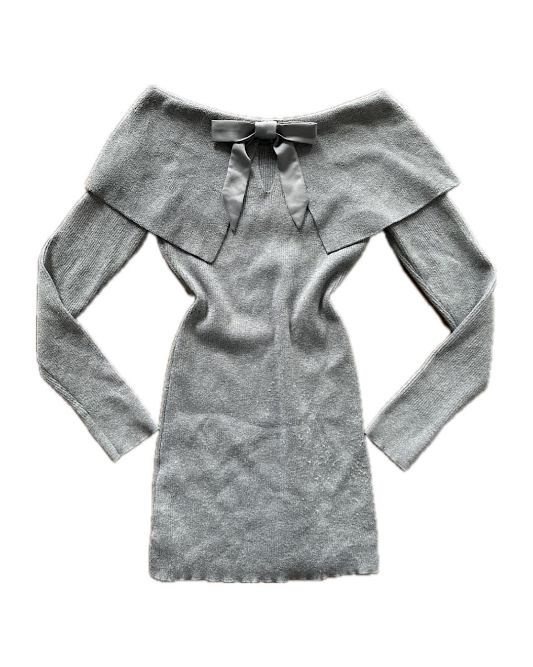 2000s over shoulder gray sweater dress