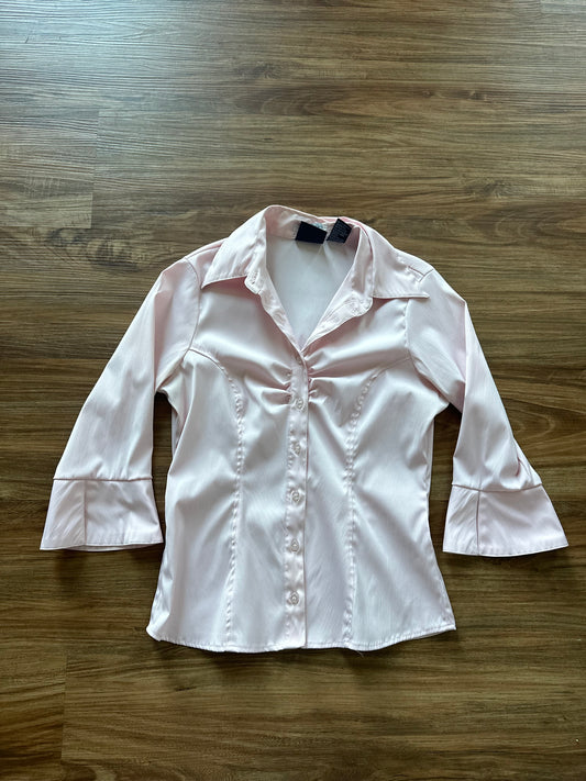 Vintage 2000s baby pink button up 3/4 sleeve top